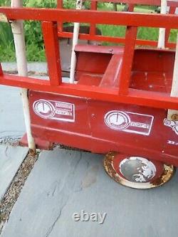 Vintage Murray AMC Fire Truck Batallian Pedal Car Ball Bearing Drive