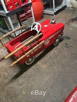 Vintage Murray Ohio Mfg. Co, Lawrenceville, TN, Fire Chief Pedal Car