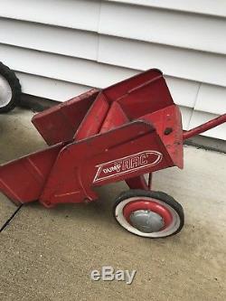 Vintage Murray pedal tractor Trac Dump Cart Red