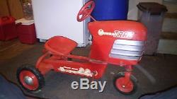 Vintage Murray peddle tractor