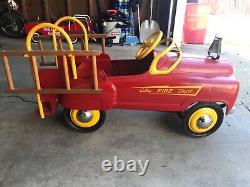 Vintage Murray sad face city fire truck pedal car collectable