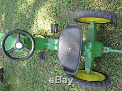 Vintage Narrow Front John Deere ERTL Model 520 Pedal Tractor with Wagon