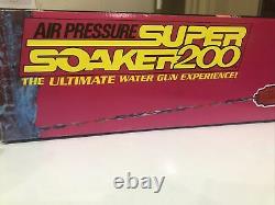 Vintage! New & Sealed! 1990 Larami Super Soaker 200 Water Gun With Original Box