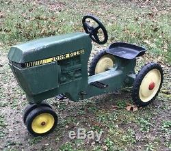 Vintage Original Ertl John Deere Model 520 Pedal Car Tractor Made USA Unrestored