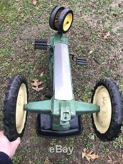 Vintage Original Ertl John Deere Model 520 Pedal Car Tractor Made USA Unrestored