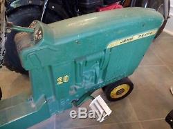 Vintage Original John Deere 20 Pedal Tractor Model D-65