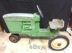 Vintage Original The ERTL Dyersville Iowa USA Pedal Tractor Model D-65