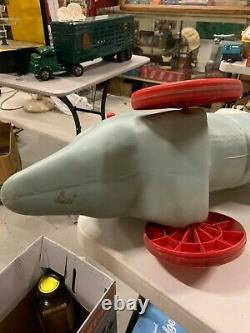 Vintage RARE 1965 Irwin Flipper TV Show Dolphin Ride-On Toy Pedal Car GAS OIL CO