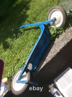 Vintage Raoio Antique Blue 2-Wheel Scooter