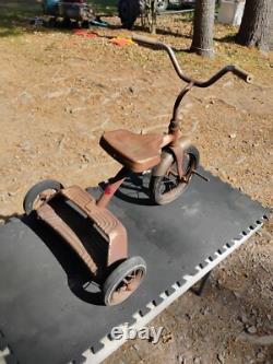 Vintage ¹? S Roadmaster Tricycle