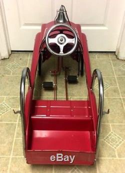 Vintage Style Truck Fire Engine No. 7 Pedal Metal Red Ride On Car for Kids Great