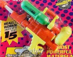 Vintage Super Soaker 200 Pump Action Keychain 1993 Works Basic Fun 4.5 NEW TOY