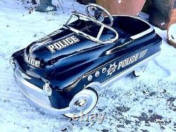 Vintage TOYSMITH COMPANY POLICE Black & White PEDAL CAR