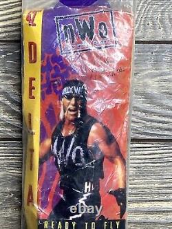 Vintage Toy Biz 1988 WWE NWO Hulk Hogan 42 Delta Kite