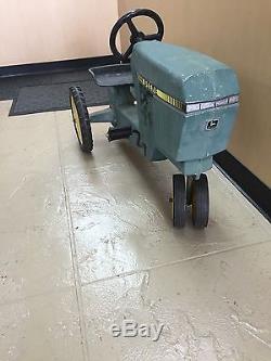 Vintage USA Ertl John Deere 520 Ride On Pedal Car Tractor Local Pickup Only