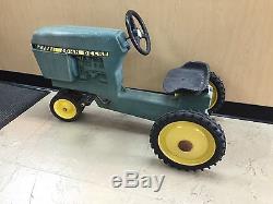 Vintage USA Ertl John Deere 520 Ride On Pedal Car Tractor Local Pickup Only