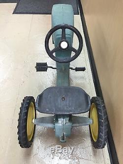 Vintage USA Ertl John Deere 520 Ride On Pedal Car Tractor Local Pickup Only