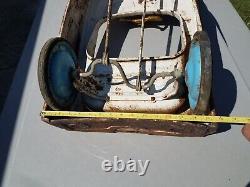 Vintage c. 1960s Murray Pedal Skipper Boat Car 3 Wheels For Restoration Solid