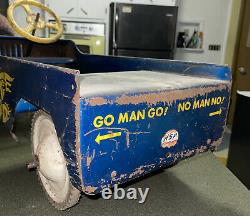 Vintage jeep hot rod pedal car