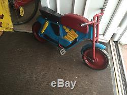 Vintage pedel motorbike mobo pedel cycle