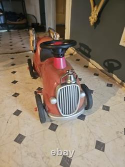 Vintage radio flyer red wagon