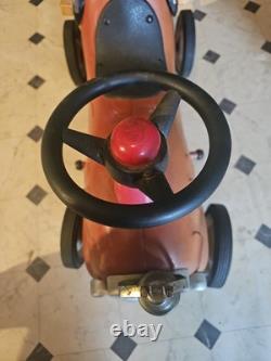 Vintage radio flyer red wagon