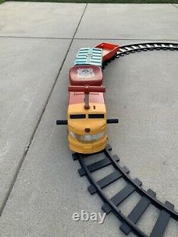 Vtg 1970 Remco Mighty Casey Ride-on Train Set Battery-operated, 10 Track Oval
