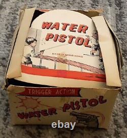 Water Squirt Toys in Store Display Box Squirting Unused Vintage 36 Mini Pretend