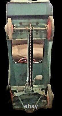 Working VTG 1956 MURRAY Country Squire pedal car Blue and White, to restore